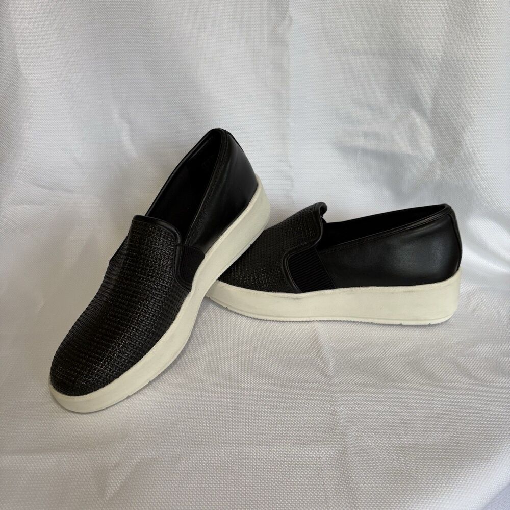 Clarks Women's Slip On Sneaker Layton Petal Size 8.5 Medium Black Combi